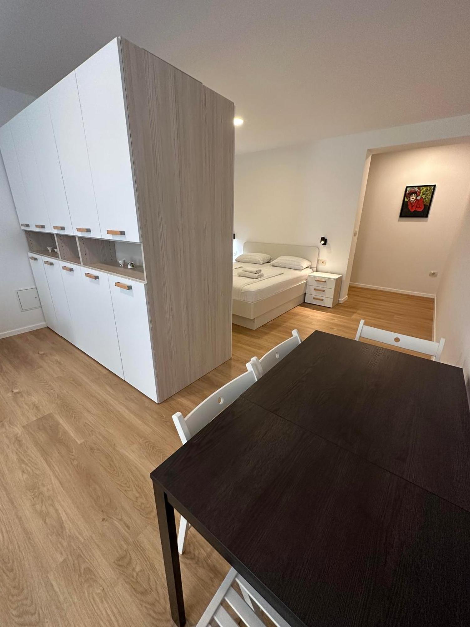 Apartments Tito & Robin Koper Extérieur photo